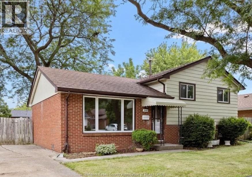 5440 LYNDON — Windsor, Ontario - Main photo