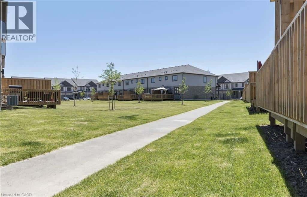 705 CHELTON Road — London, Ontario - Photo 5 of 23