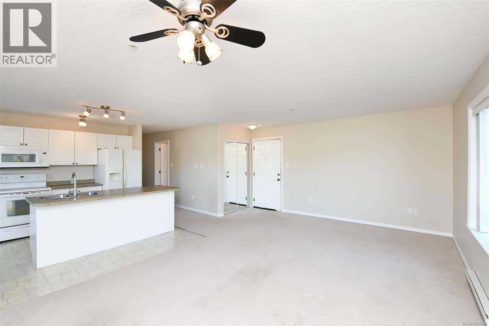 103 129 Back Rd — Courtenay, British Columbia - Photo 5 of 20