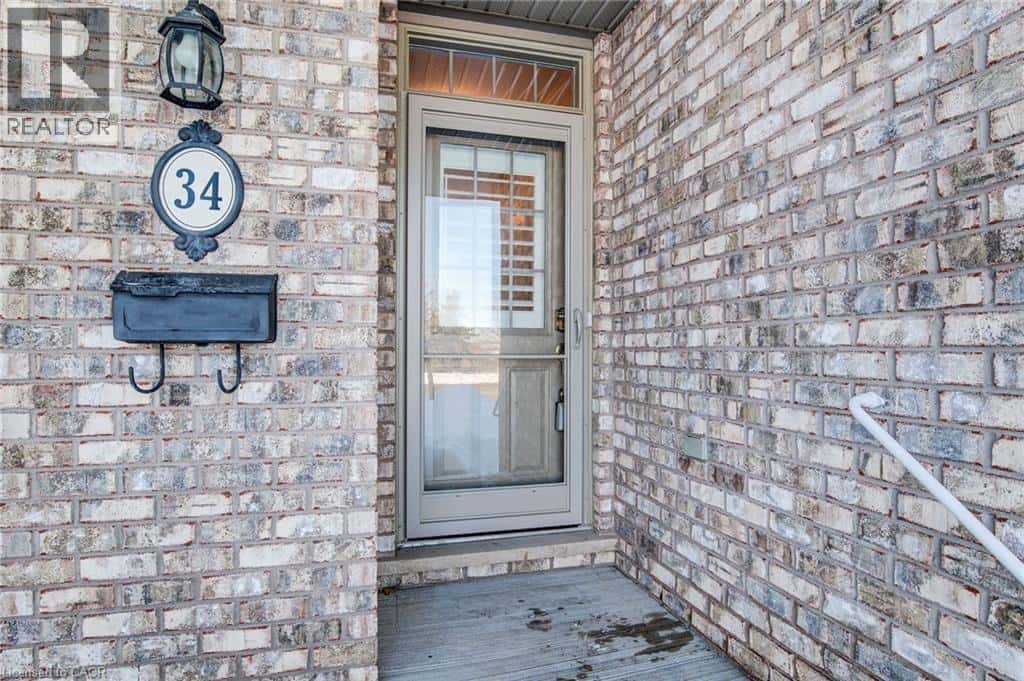 34 LIVINGSTON Boulevard Unit# 15 — Baden, Ontario - Photo 3 of 37