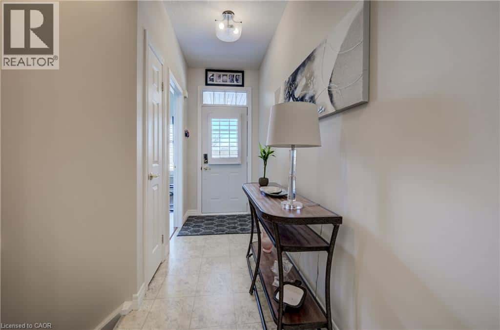 34 LIVINGSTON Boulevard Unit# 15 — Baden, Ontario - Photo 4 of 37