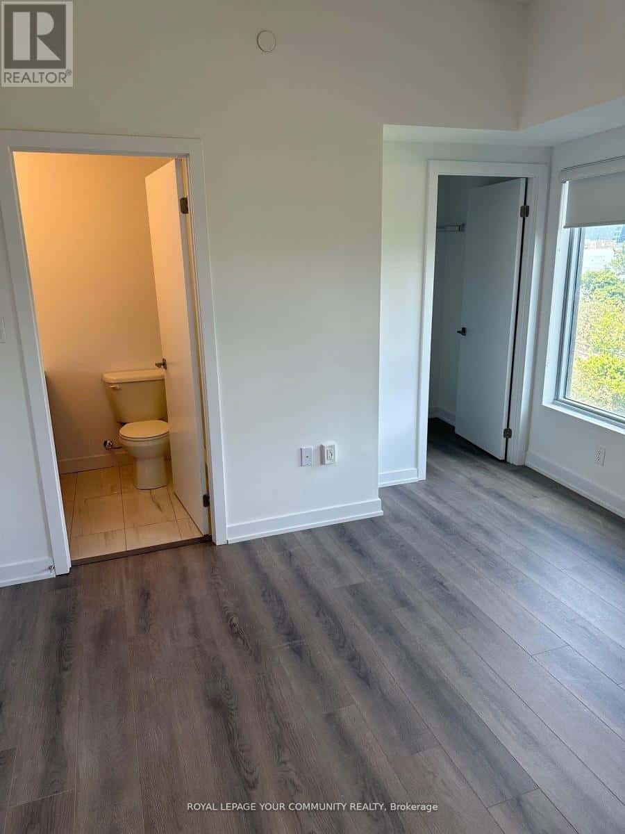 313 - 2433 DUFFERIN STREET — Toronto (Briar Hill-Belgravia), Ontario - Photo 3 of 8