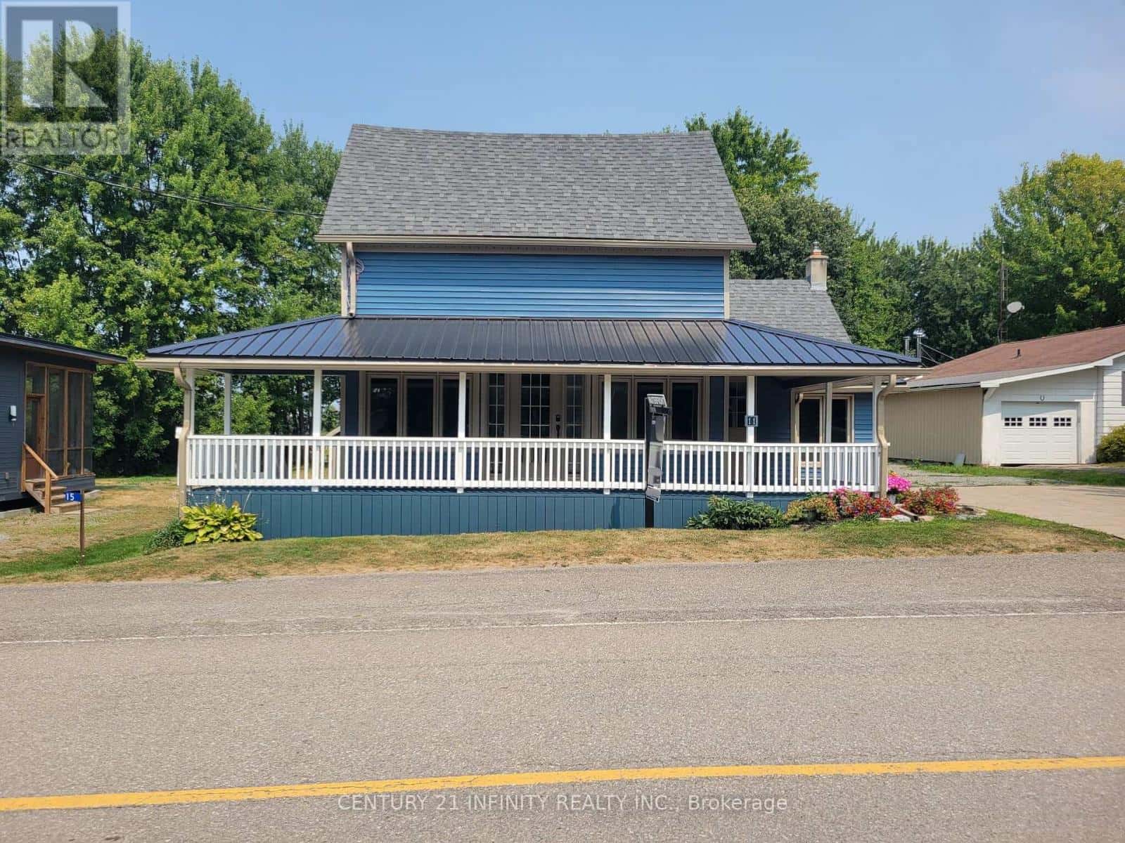 11 CAMPBELL STREET — Rideau Lakes, Ontario - Photo 2 of 50