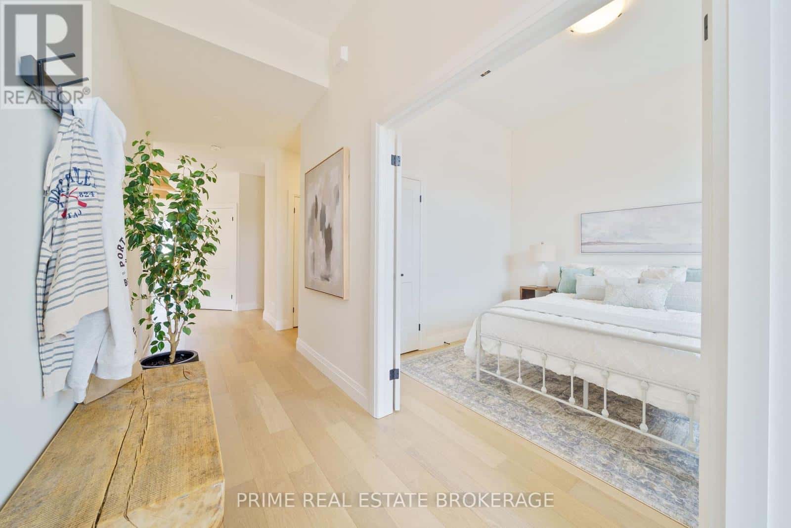 44 - 63 COMPASS TRAIL — Central Elgin, Ontario - Photo 4 of 31