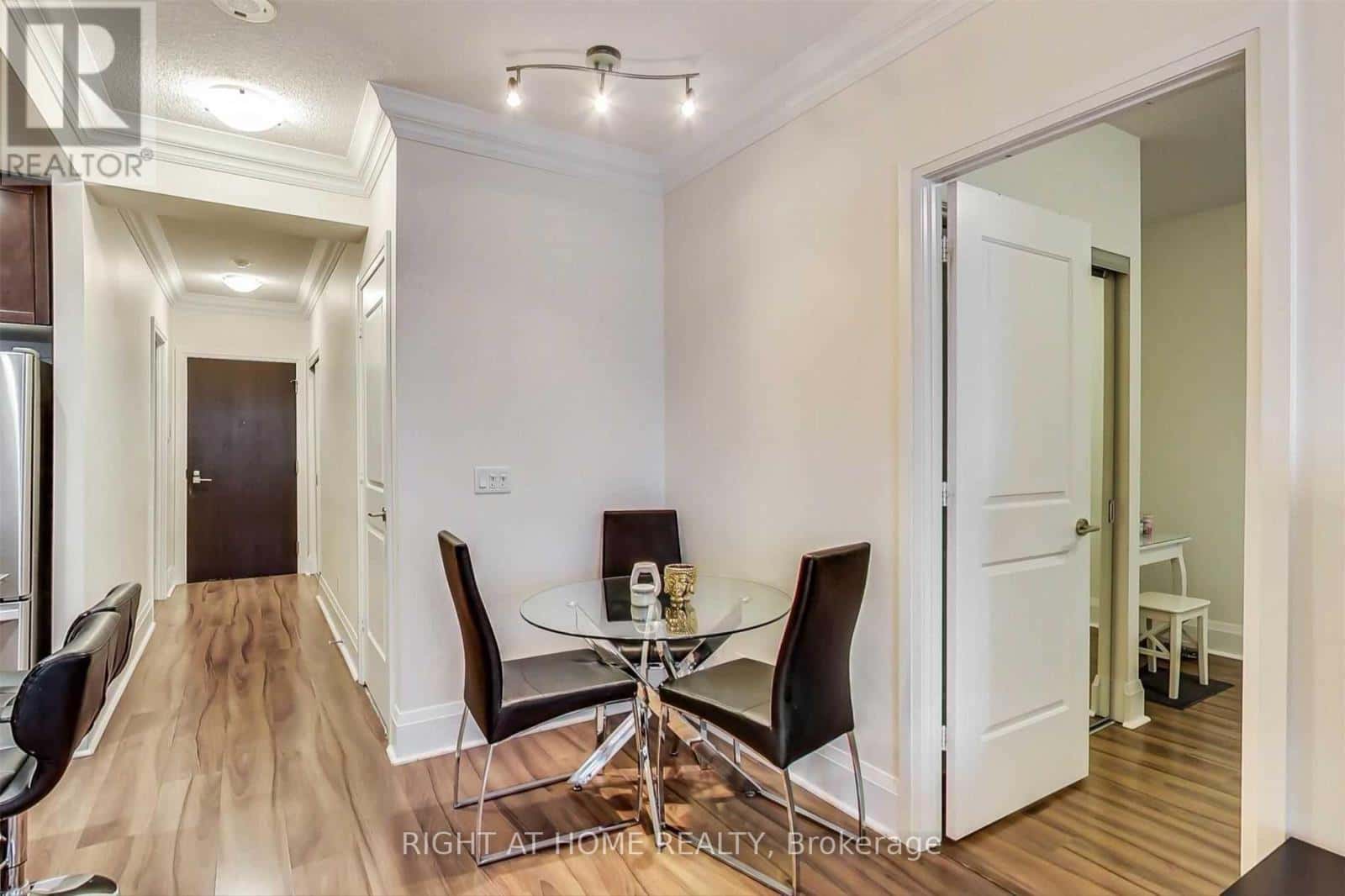 720 - 100 HARRISON GARDEN BOULEVARD — Toronto (Willowdale East), Ontario - Photo 5 of 34