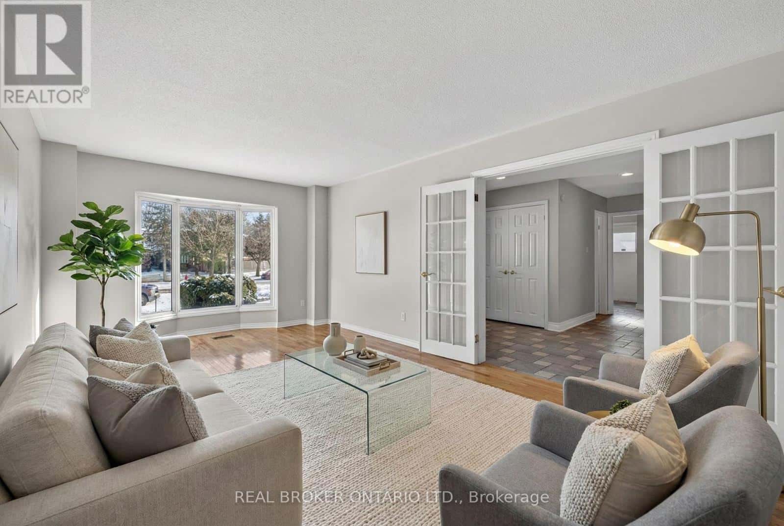 28 BLYTH STREET W — Richmond Hill (Oak Ridges), Ontario - Photo 3 of 27