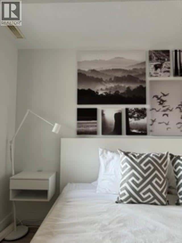 204 4360 LORIMER ROAD — Whistler, British Columbia - Photo 2 of 12