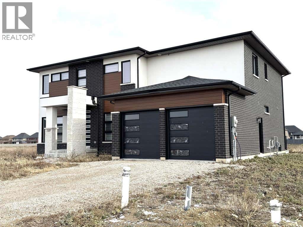 535 VENETO STREET — Lakeshore, Ontario - Photo 3 of 43