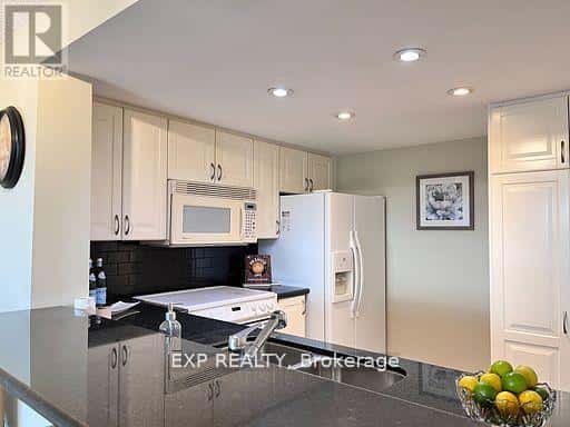 705 - 725 KING STREET W — Toronto (Niagara), Ontario - Photo 2 of 14