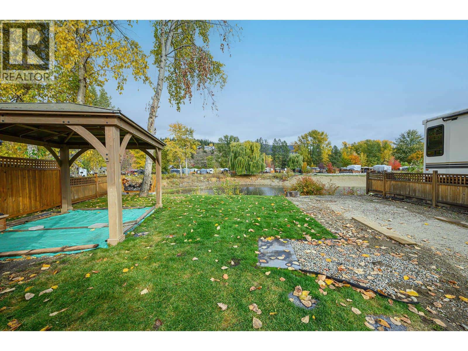 2 Clubhouse Lane — Lee Creek, British Columbia - Photo 5 of 38