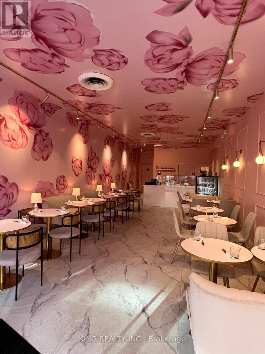 2865 DUNDAS STREET W — Toronto (Junction Area), Ontario - Main photo