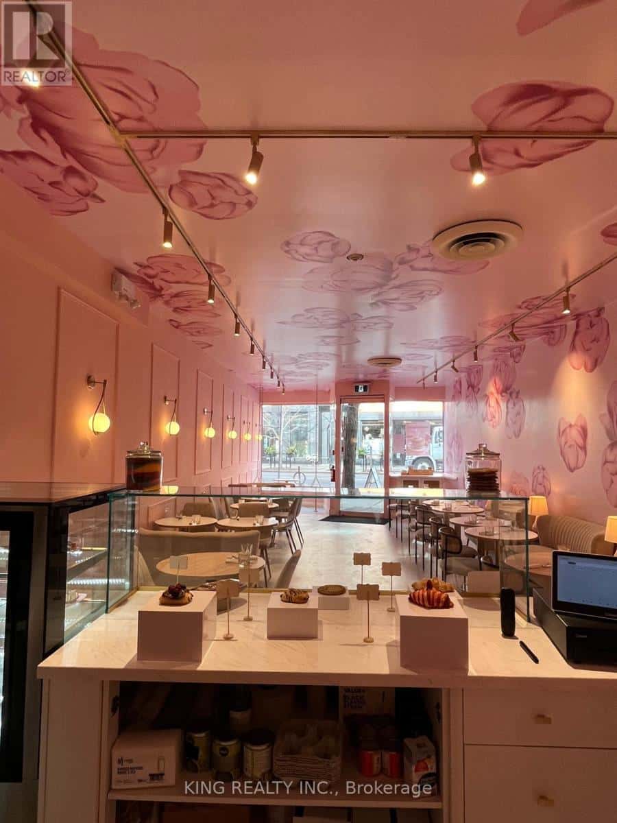 2865 DUNDAS STREET W — Toronto (Junction Area), Ontario - Photo 3 of 5