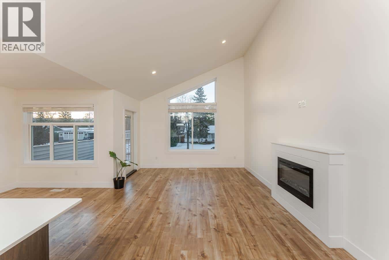 1396 DOUGLAS STREET — Prince George, British Columbia - Photo 5 of 39