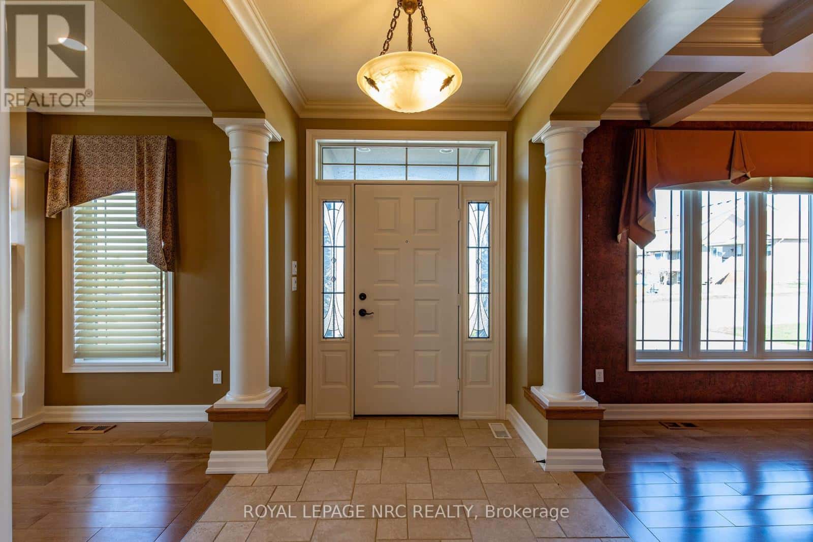 6 MUIRFIELD TRAIL — Welland (Hwy 406/Welland), Ontario - Photo 4 of 39