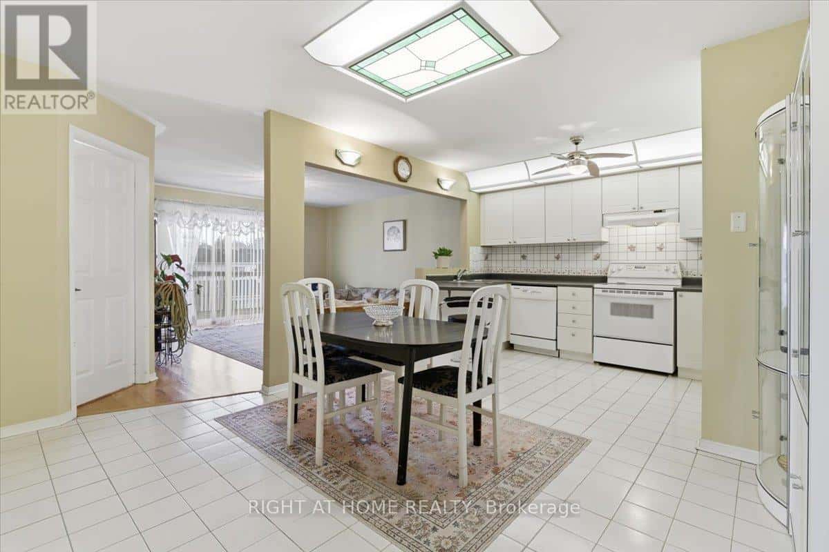 1349 EAGLE CRESCENT — Peterborough (Monaghan Ward 2), Ontario - Photo 3 of 21