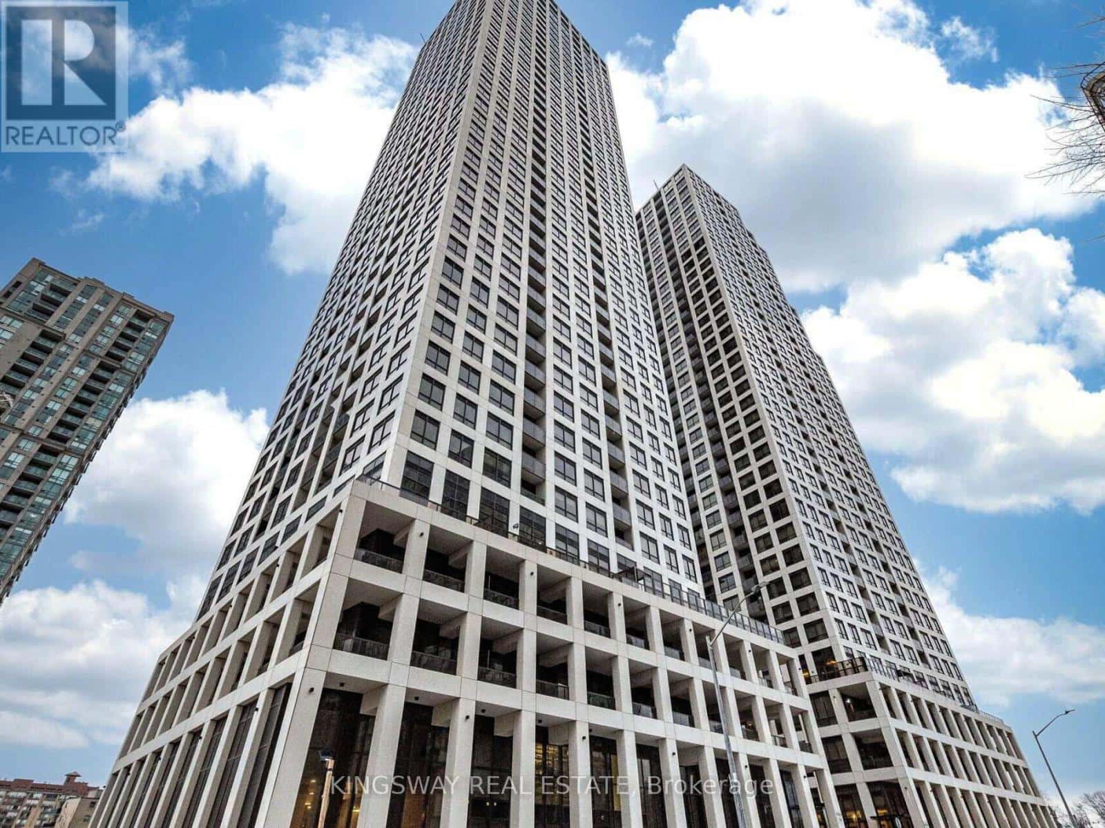 2105 - 30 ELM DRIVE — Mississauga (City Centre), Ontario - Photo 2 of 44