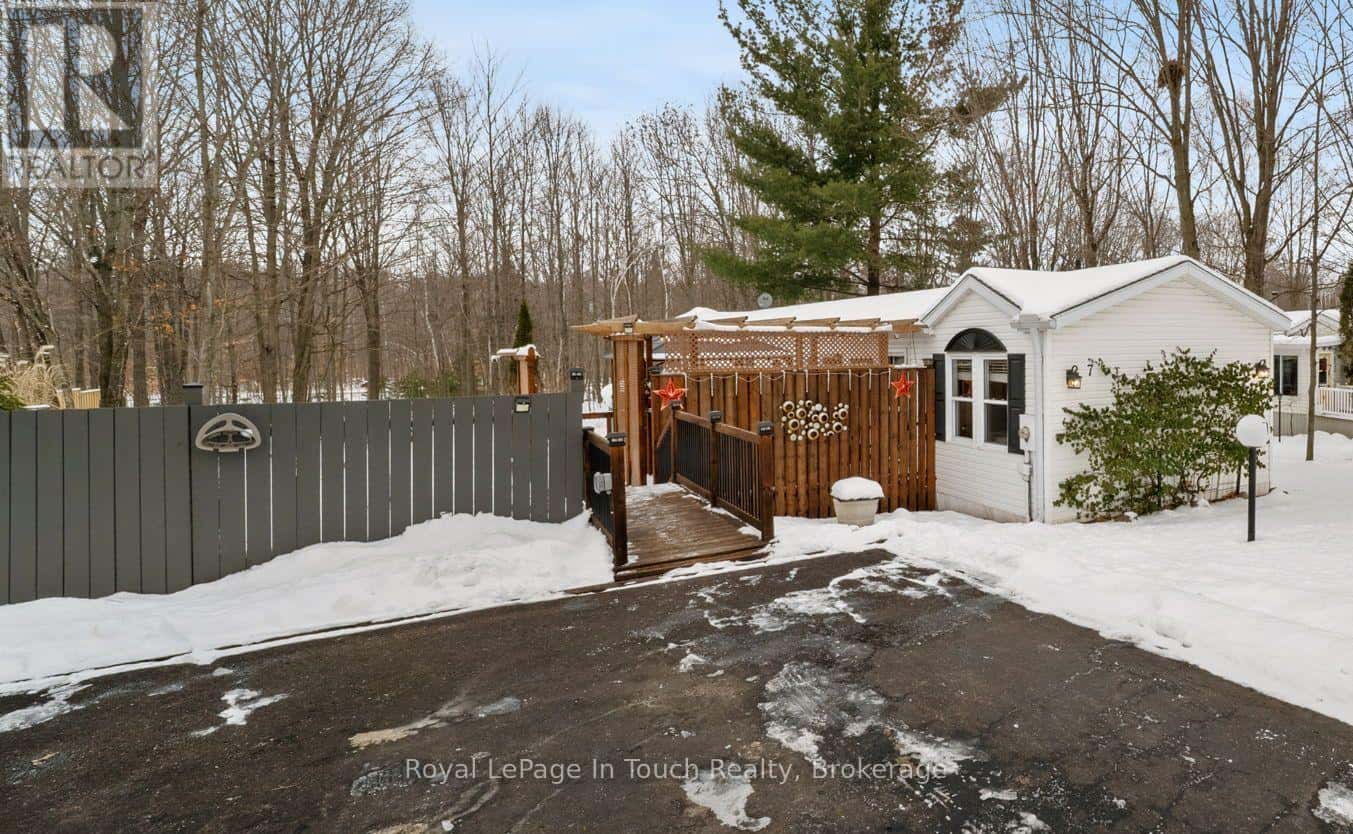 5411 Elliott Sideroad 7