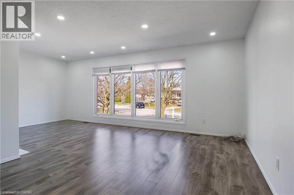 24 TARA Crescent Unit# UPPER - Photo 3 of 23, Thorold, Ontario