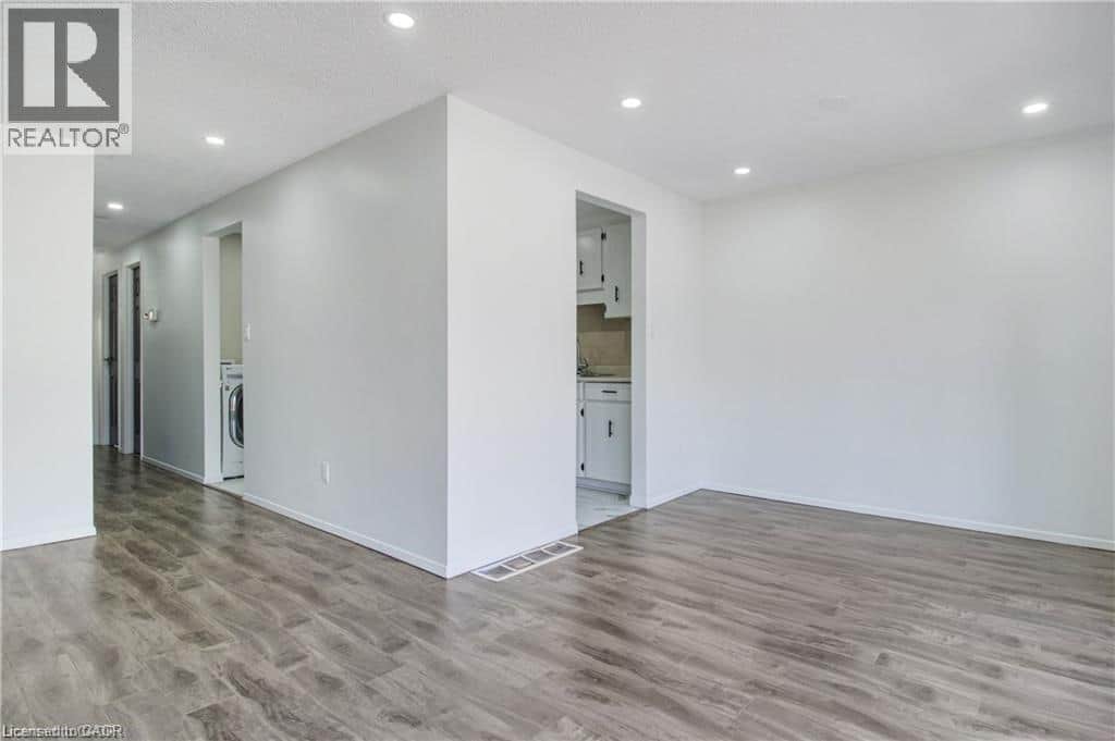 24 TARA Crescent Unit# UPPER - Photo 5 of 23, Thorold, Ontario