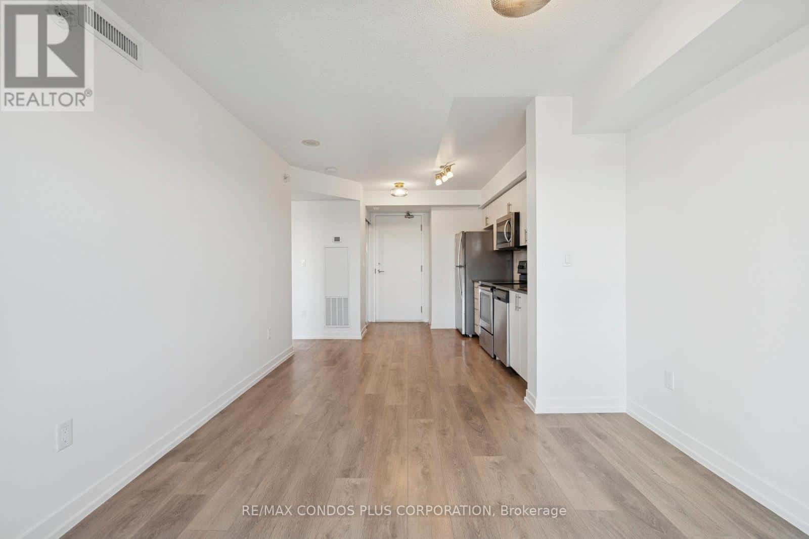 1609 - 1420 DUPONT ROAD — Toronto (Dovercourt-Wallace Emerson-Junction), Ontario - Photo 2 of 20