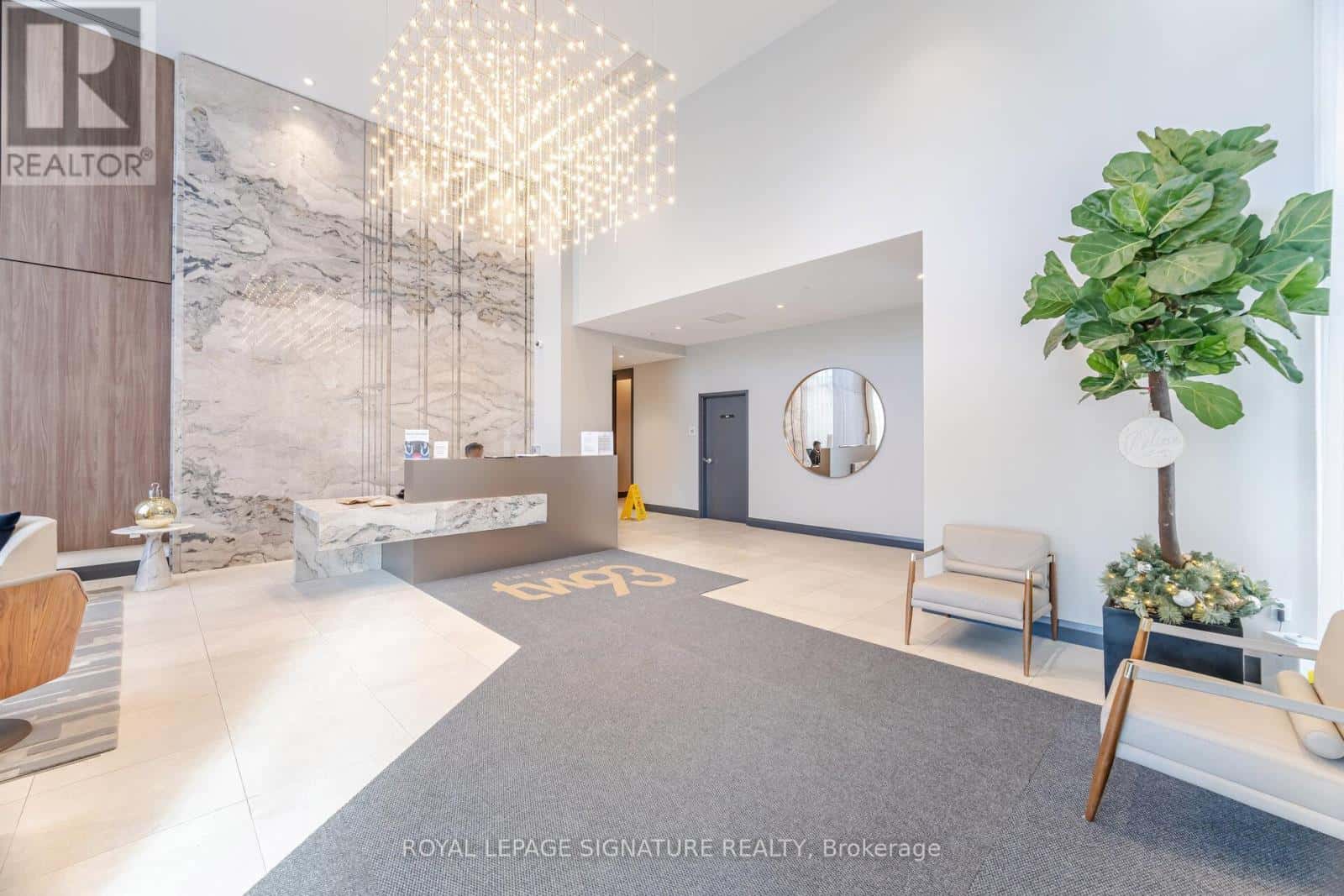 109 - 293 THE KINGSWAY — Toronto (Edenbridge-Humber Valley), Ontario - Photo 3 of 41