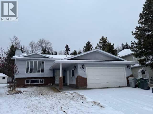 5226 18 Avenue — Edson, Alberta - Main photo