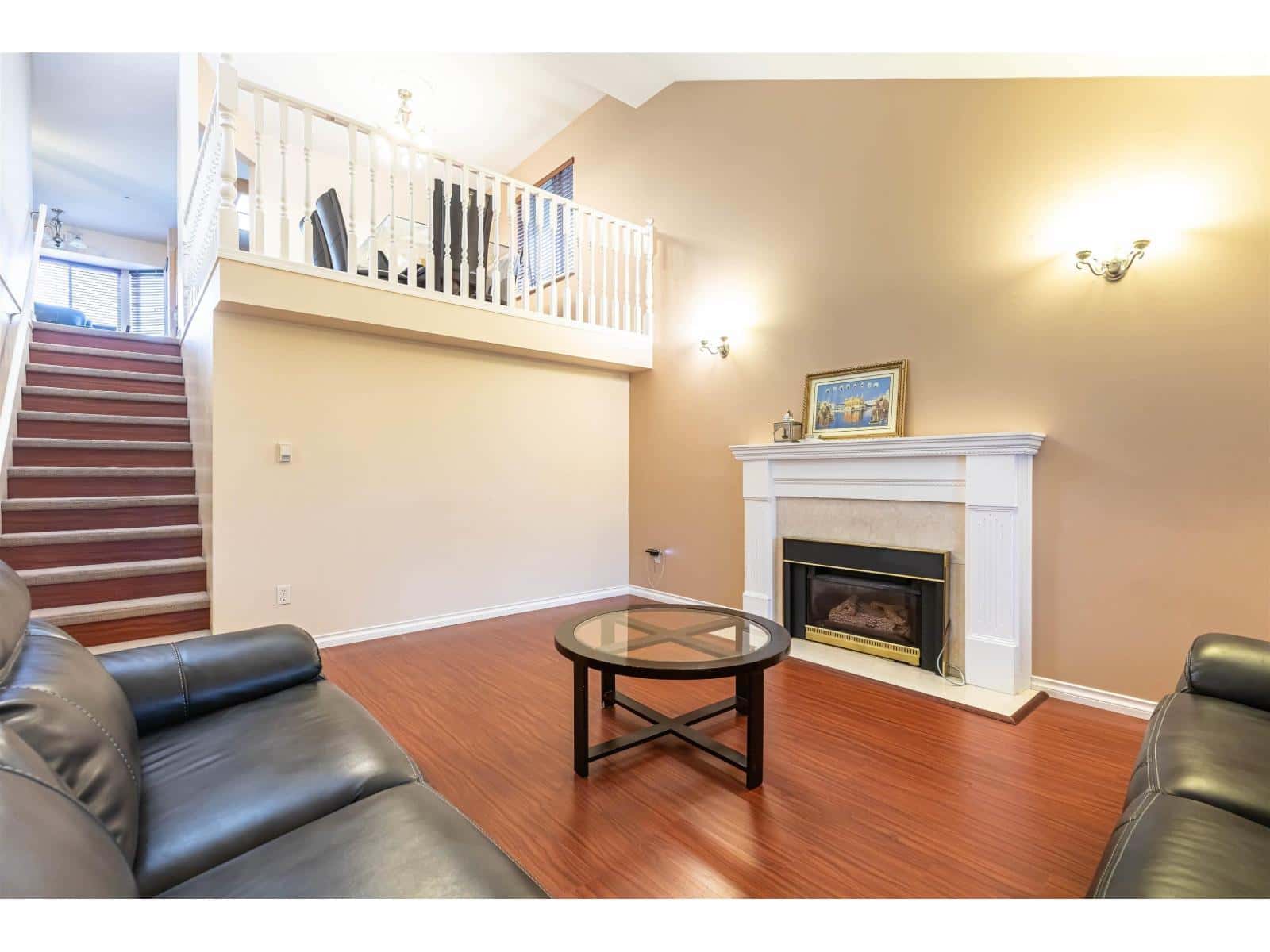 14312 69A STREET — Surrey, British Columbia - Photo 5 of 34