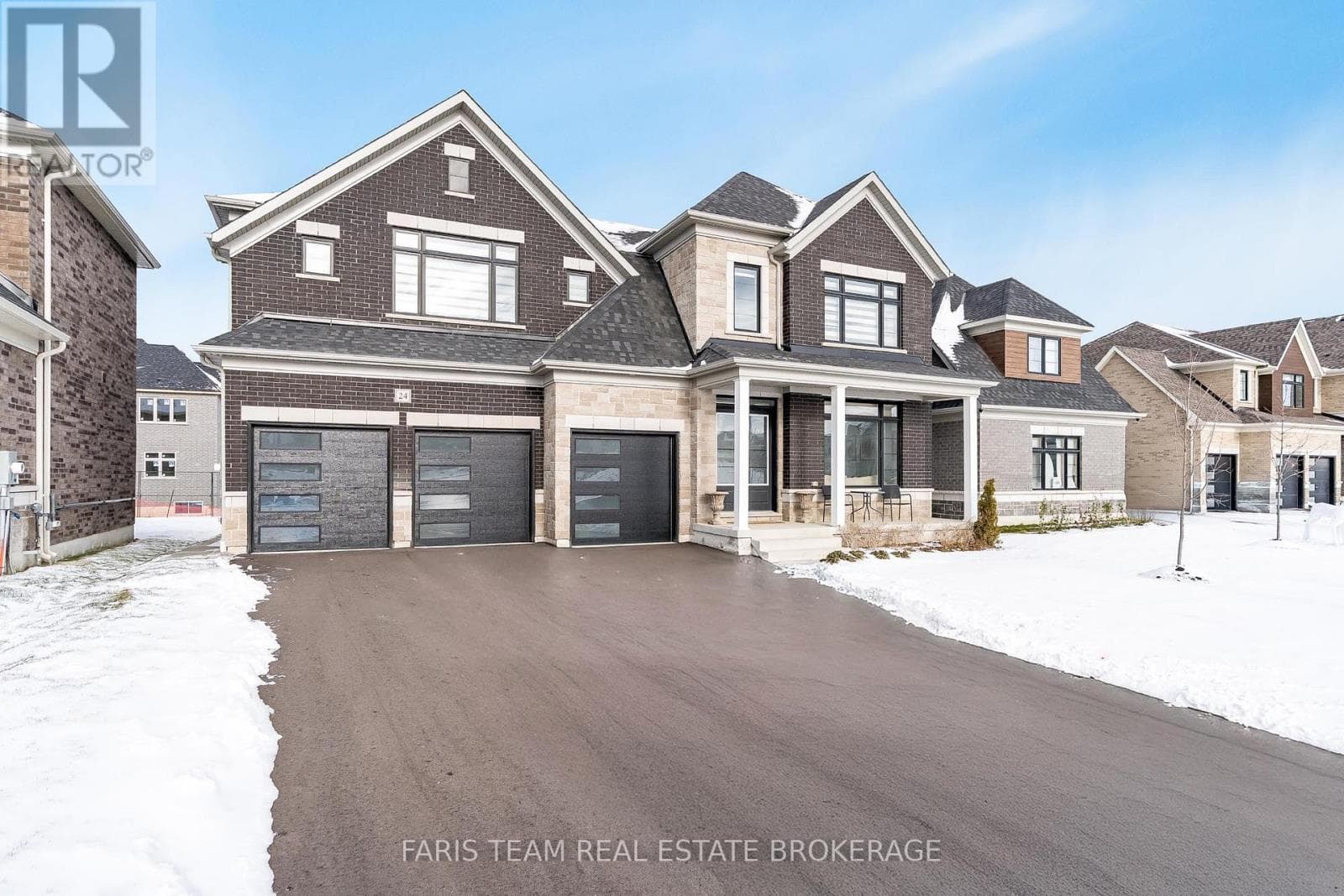 24 MAGNOLIA AVENUE — Adjala-Tosorontio (Colgan), Ontario - Main photo