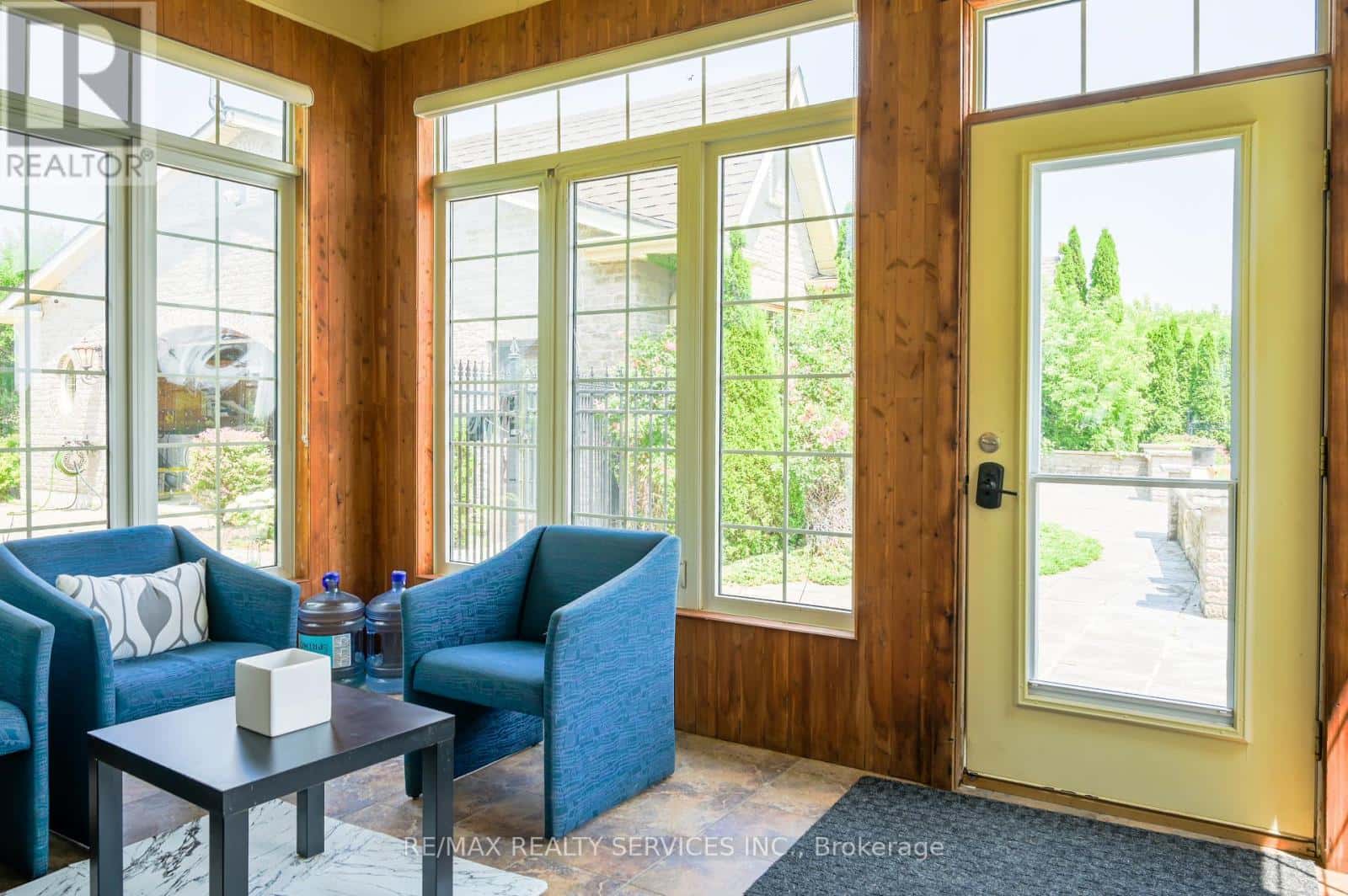 214 MAPLE AVENUE S — Brant (Burford), Ontario - Photo 3 of 50