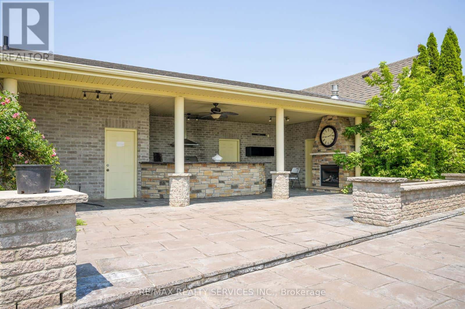 214 MAPLE AVENUE S — Brant (Burford), Ontario - Photo 4 of 50