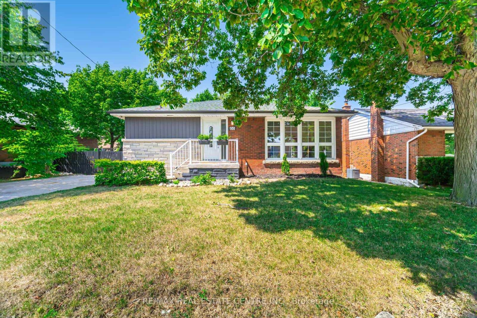 166 TERRACE DRIVE — Hamilton (Balfour), Ontario - Photo 2 of 30