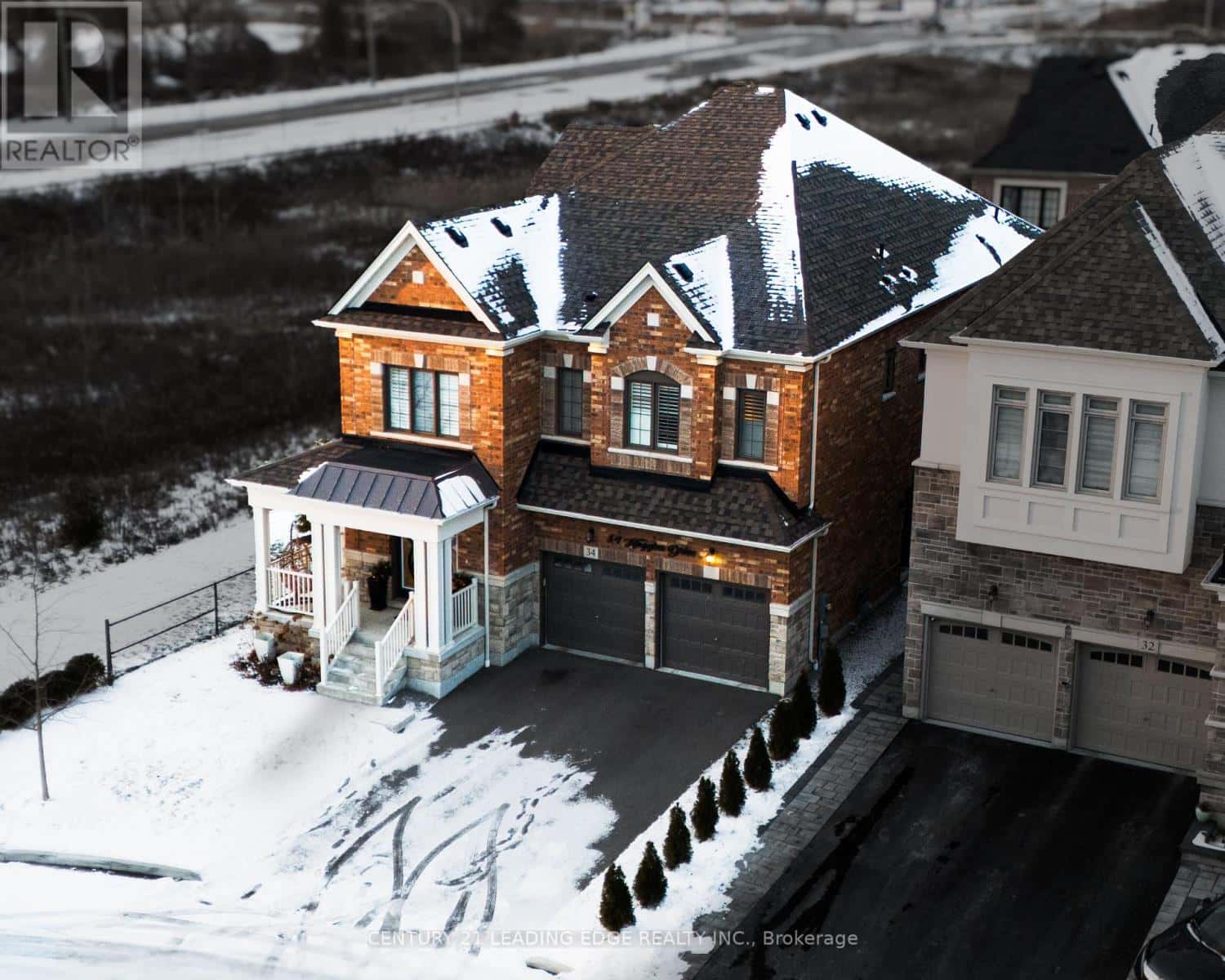 34 HUGGINS DRIVE — Whitby, Ontario - Photo 2 of 45