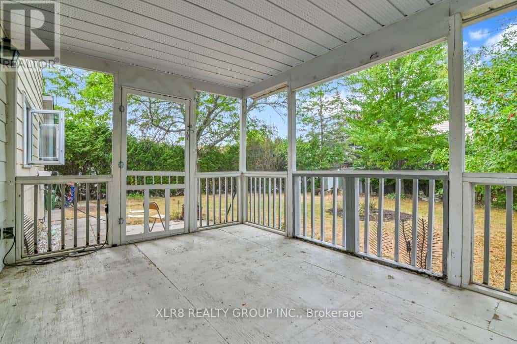 12 JOHN SIDNEY CRESCENT — Ottawa, Ontario - Photo 4 of 36