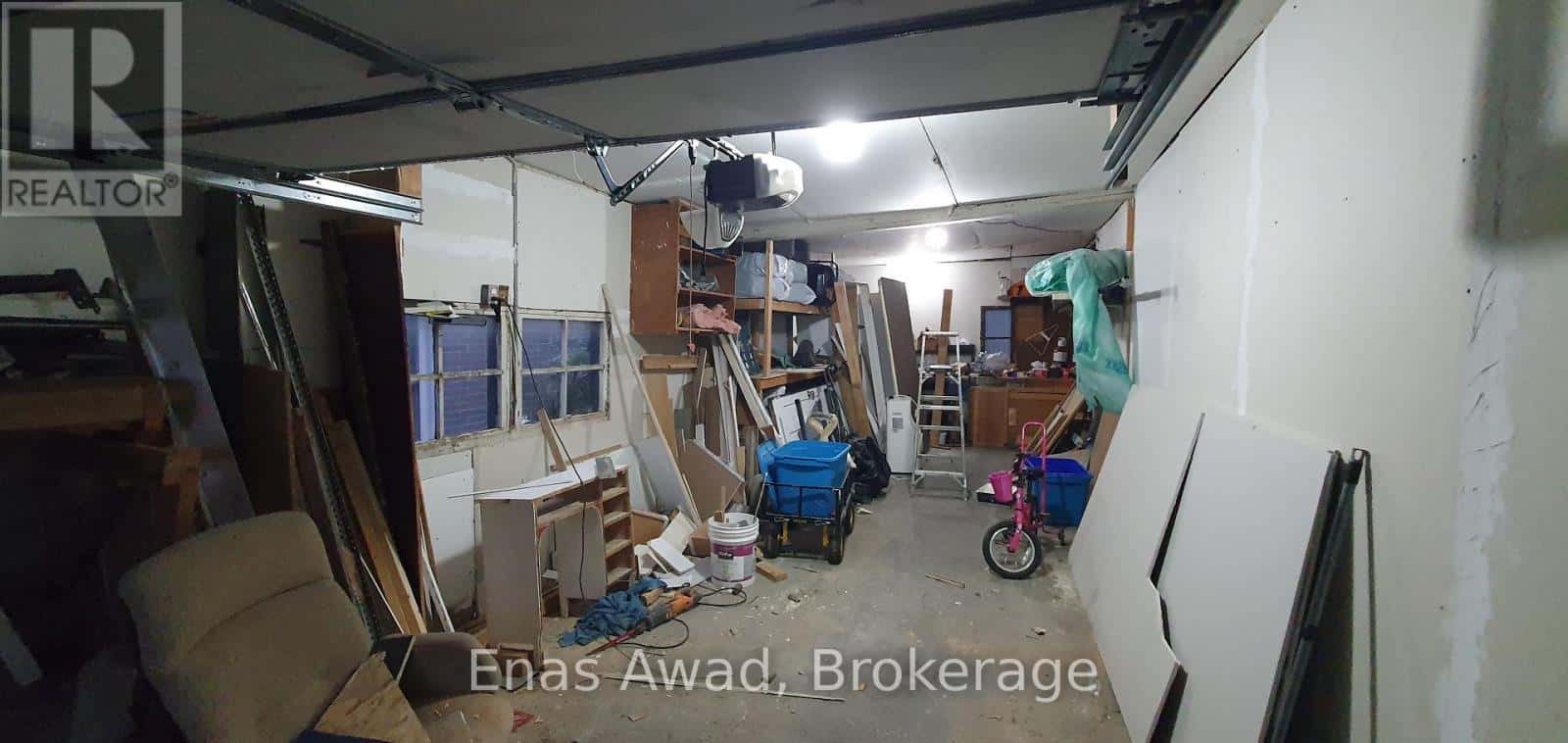 724 THIRD AVENUE — Peterborough (Otonabee Ward 1), Ontario - Photo 4 of 44