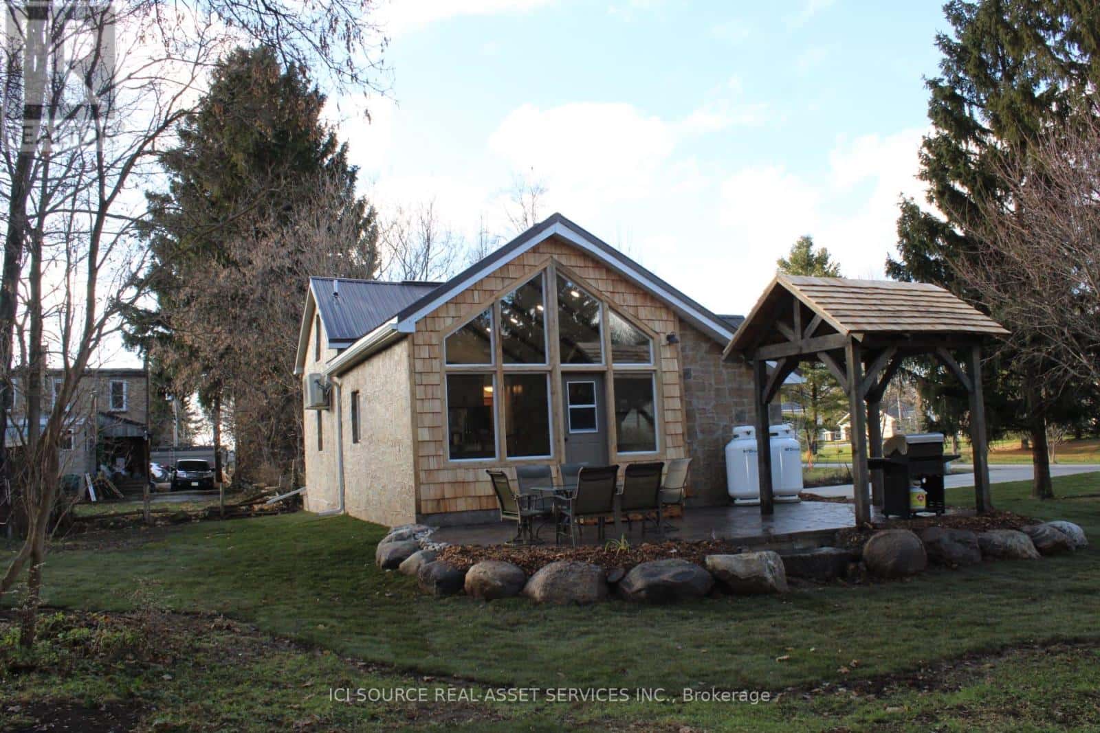 131 ORR STREET — Chatsworth, Ontario - Photo 4 of 32