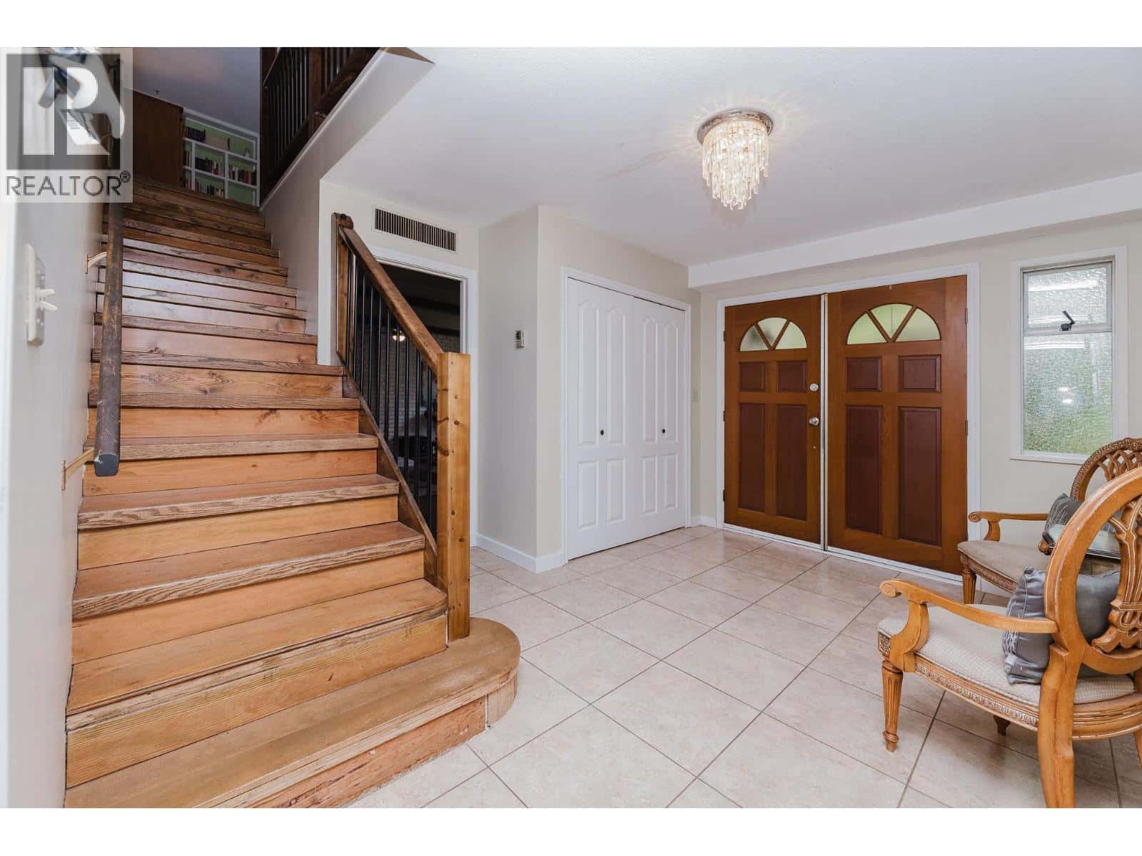 7838 REDROOFFS ROAD — Halfmoon Bay, British Columbia - Photo 5 of 40