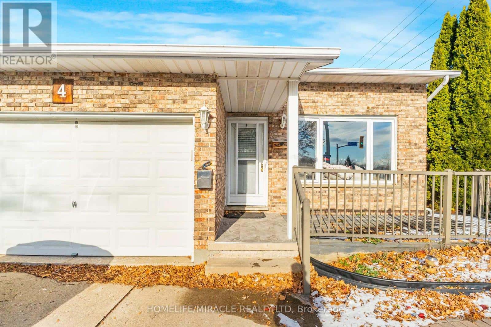 4 EASTWOOD DRIVE — Welland (N. Welland), Ontario - Photo 4 of 34