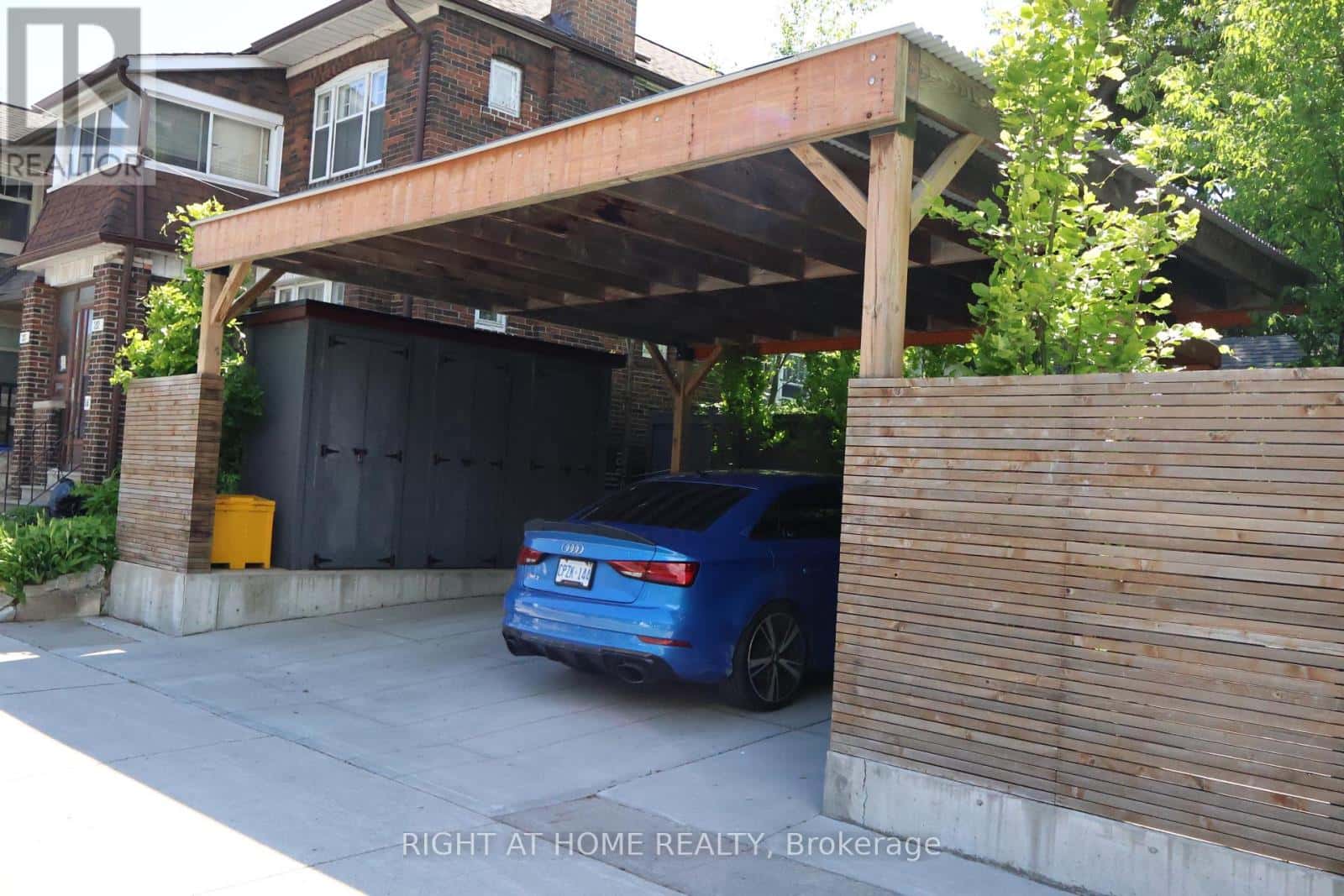 218 JANE STREET — Toronto (Lambton Baby Point), Ontario - Photo 2 of 23