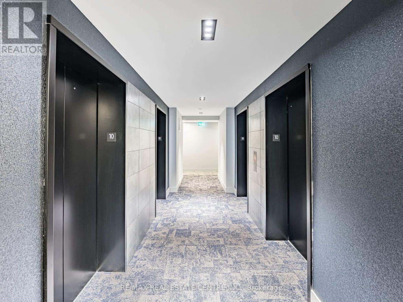 4130 PARKSIDE VILLAGE DRIVE W — Mississauga (City Centre), Ontario - Photo 3 of 50