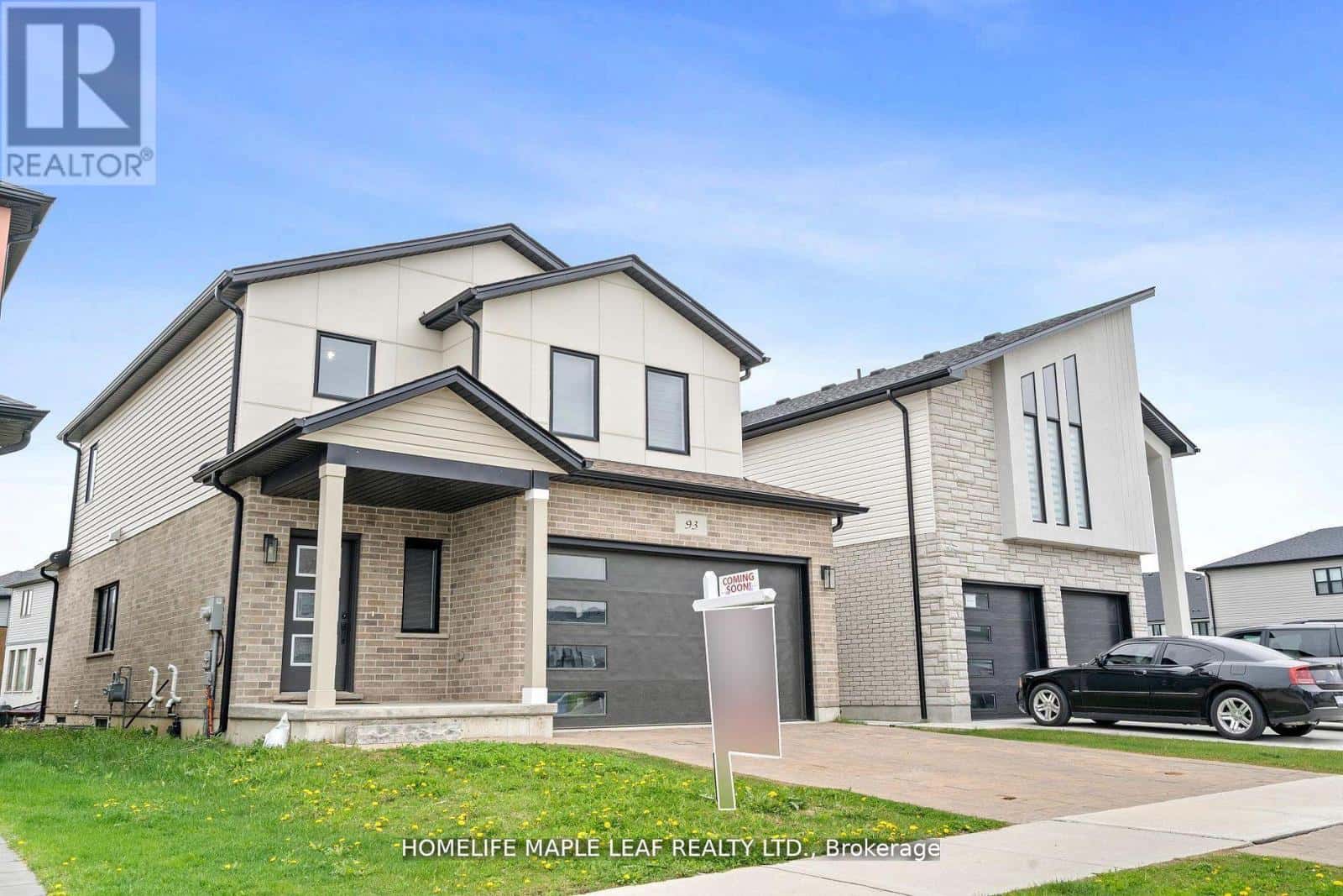 93 MIDDLETON AVENUE — London South (South W), Ontario - Photo 4 of 35