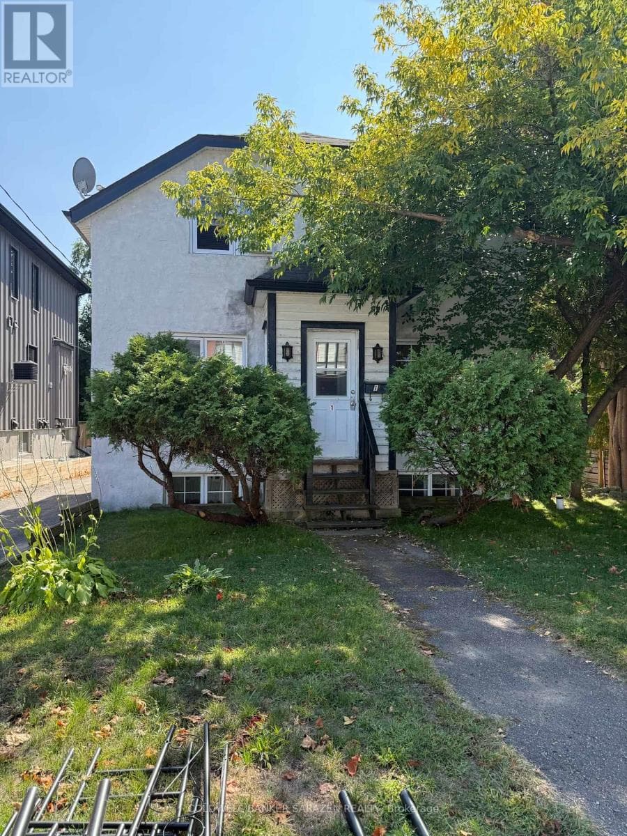 320 WESTHILL AVENUE — Ottawa, Ontario - Main photo