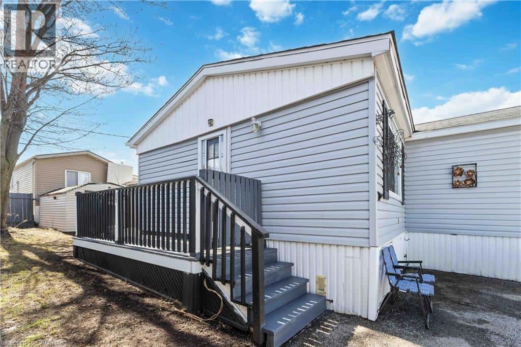 2175 MEWBURN Road Unit# 21 — Niagara Falls, Ontario - Photo 2 of 33