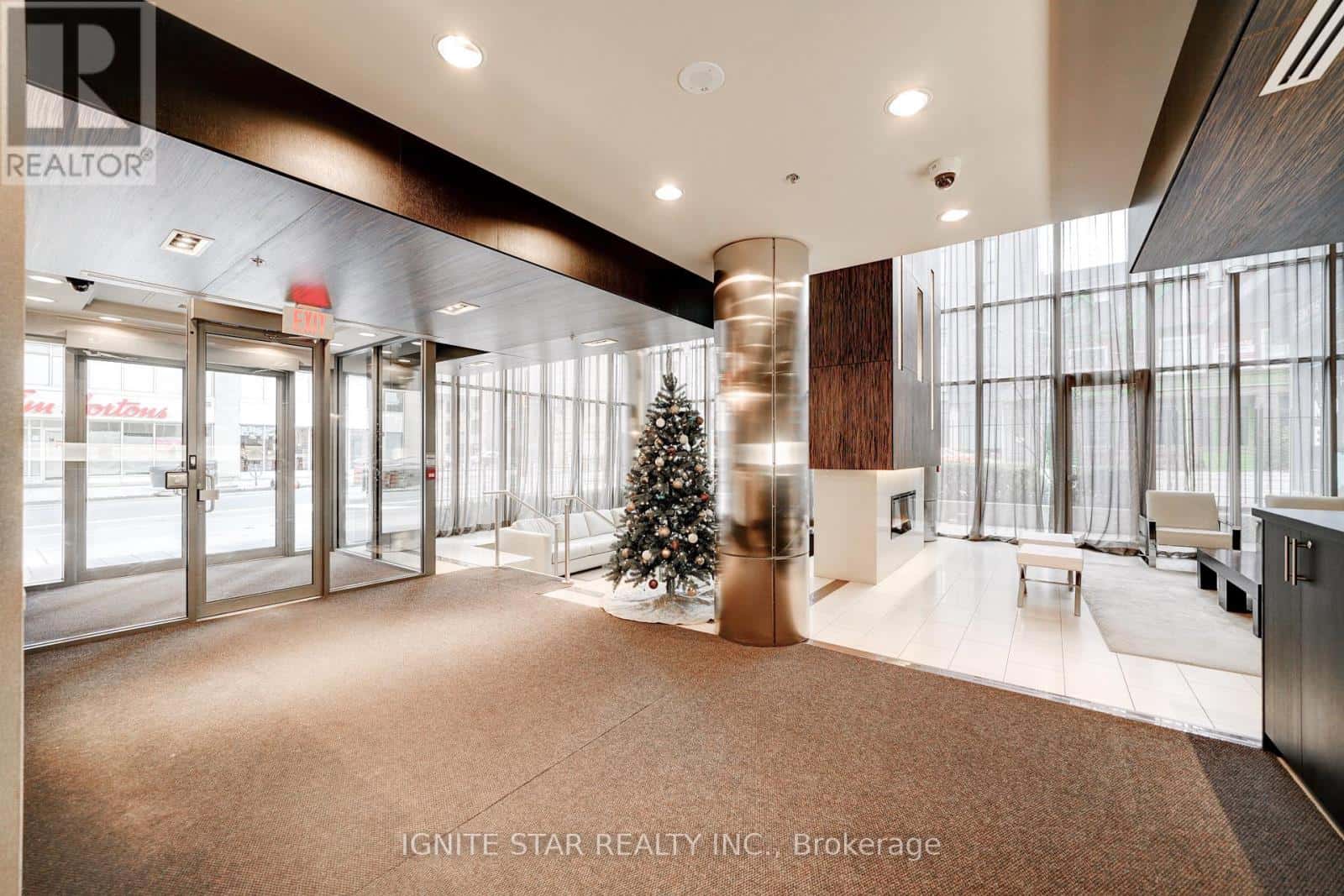 303 - 320 RICHMOND STREET E — Toronto (Moss Park), Ontario - Photo 2 of 9