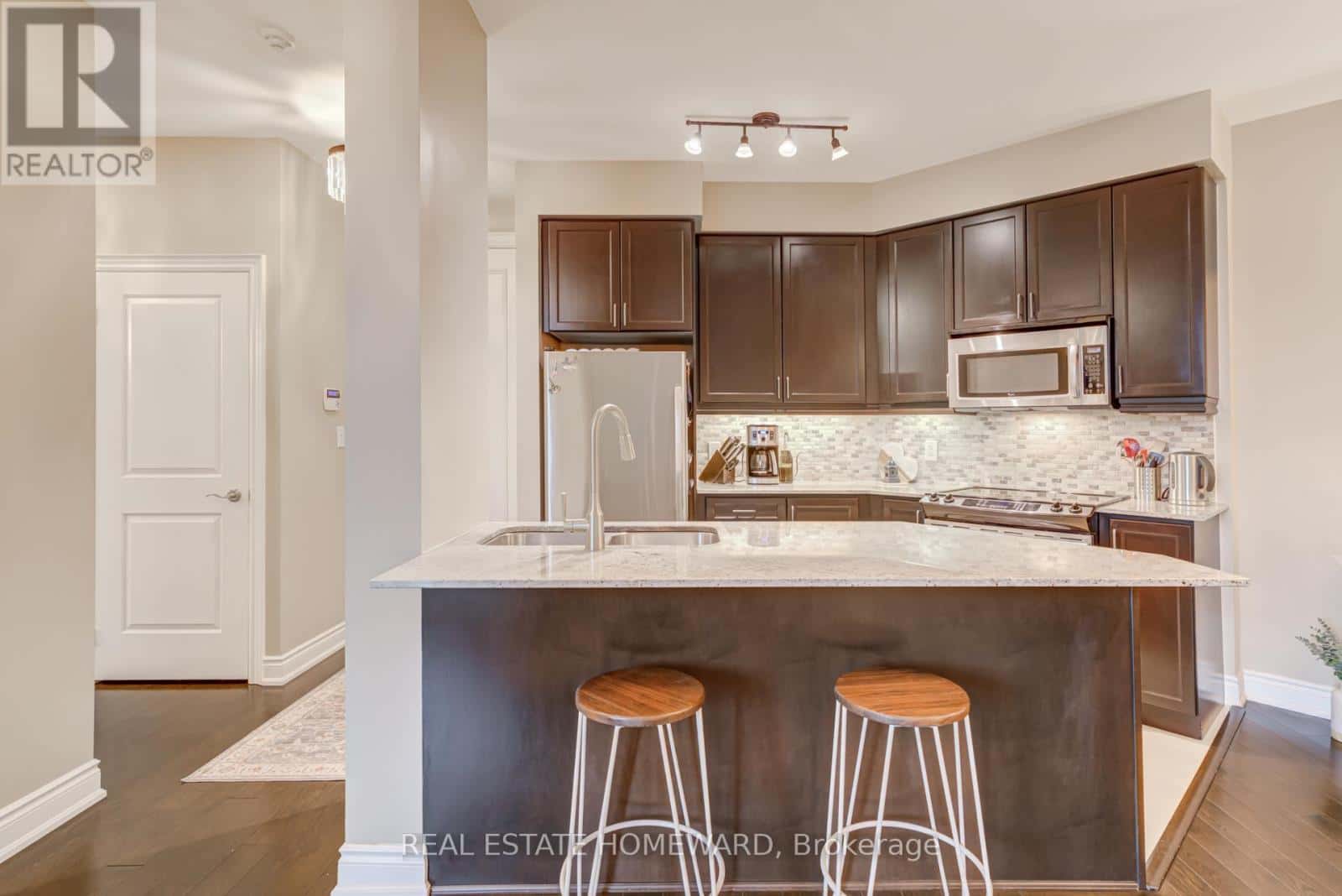 206 - 10 BLOORVIEW PLACE — Toronto (Don Valley Village), Ontario - Photo 5 of 34