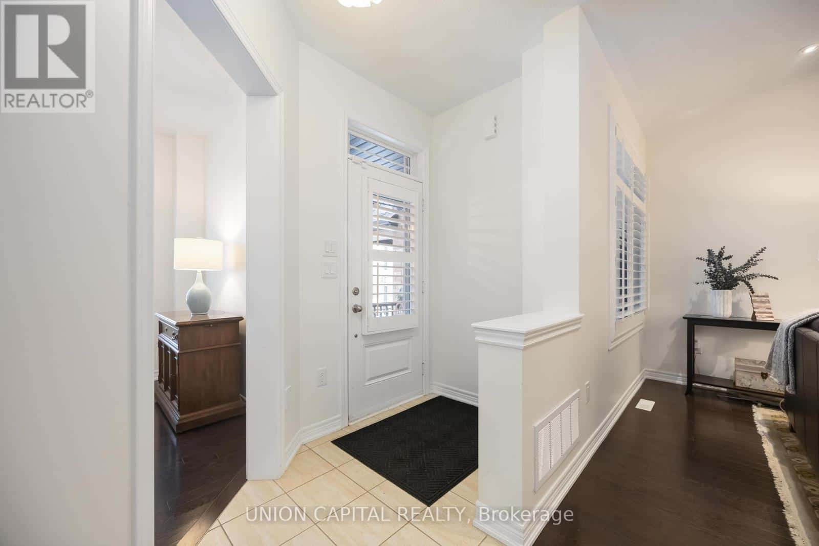 526 CHURCH STREET — Markham (Cornell), Ontario - Photo 4 of 50