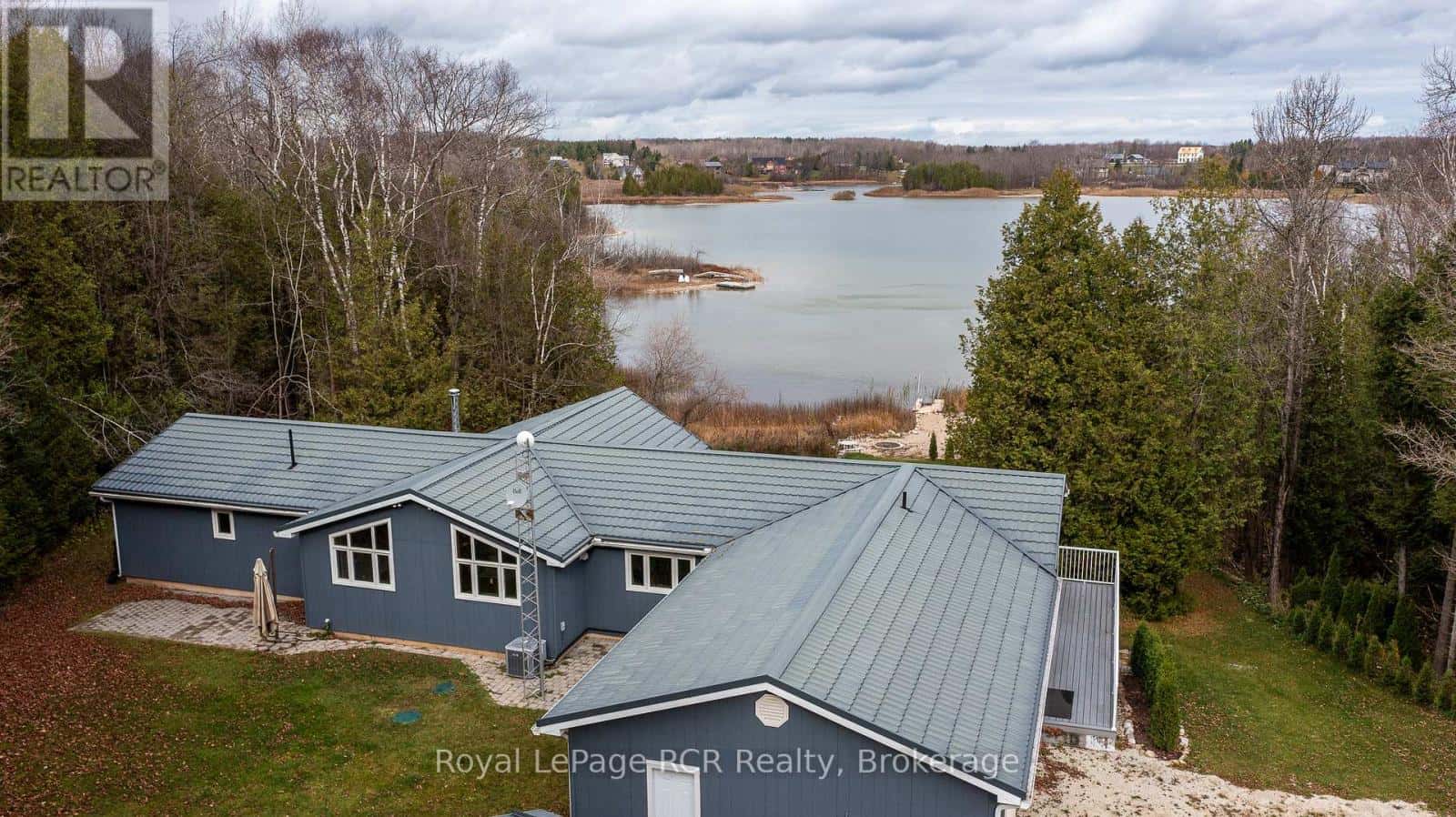123 LAKEVIEW ROAD — Grey Highlands, Ontario - Photo 2 of 42