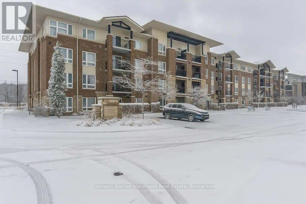 406 - 45 KINGSBURY SQUARE — Guelph (Pineridge/Westminster Woods), Ontario - Photo 2 of 26