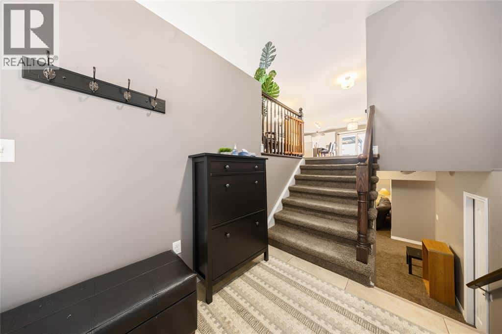 4015 ROSEMOUNT DRIVE — Petrolia, Ontario - Photo 4 of 38