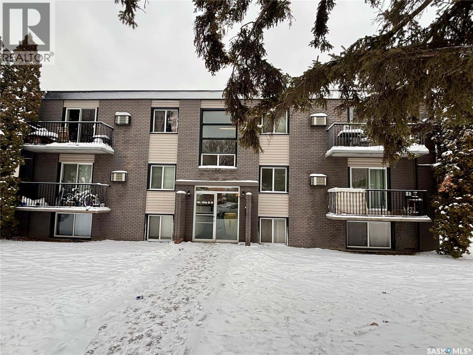 10 104 104th STREET W