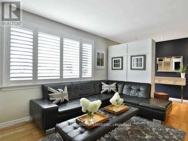 4350 ELM CRESCENT — Burlington (Shoreacres), Ontario - Photo 5 of 9